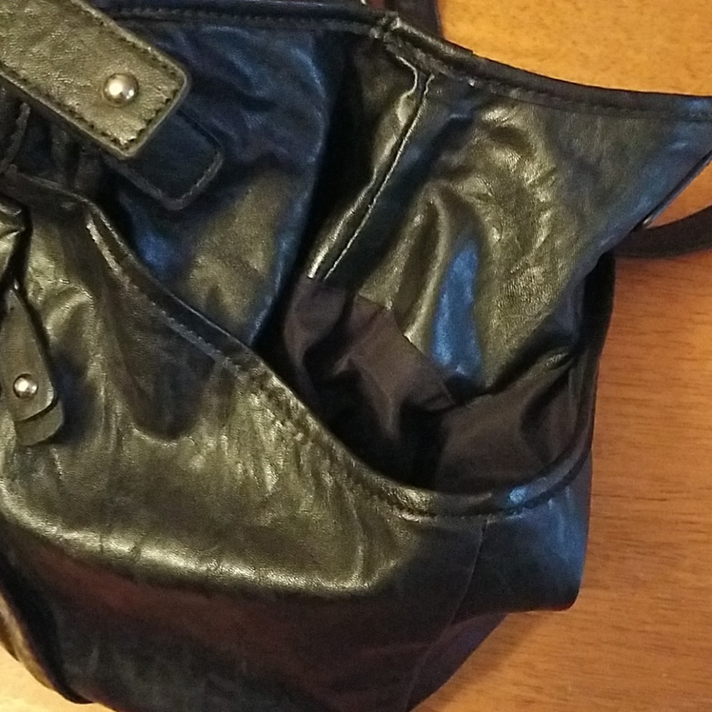 Slouchy black hobo bag - Picture 3 of 4